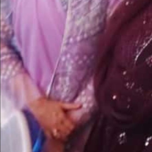 1500/-Designer saree with floor length shrug,absolutely an eye catcher in lave… - Picture 6 of 14